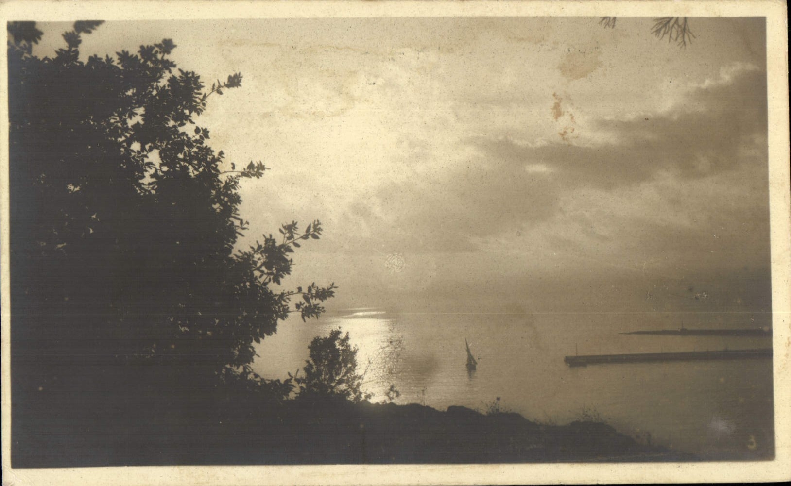 VINTAGE POSTCARD Lake