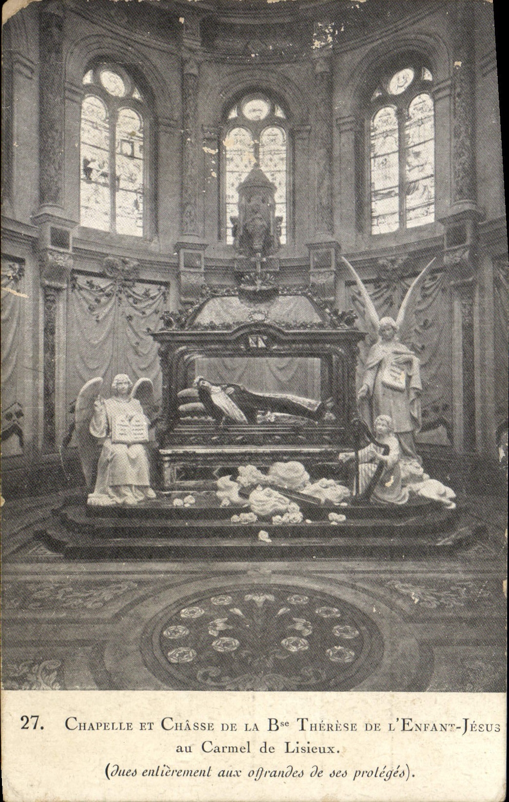 La cámara acorazada de la POSTAL de la VENDIMIA y expulsa de la Teresa del niño de Jesús en Carmel De Lisieux