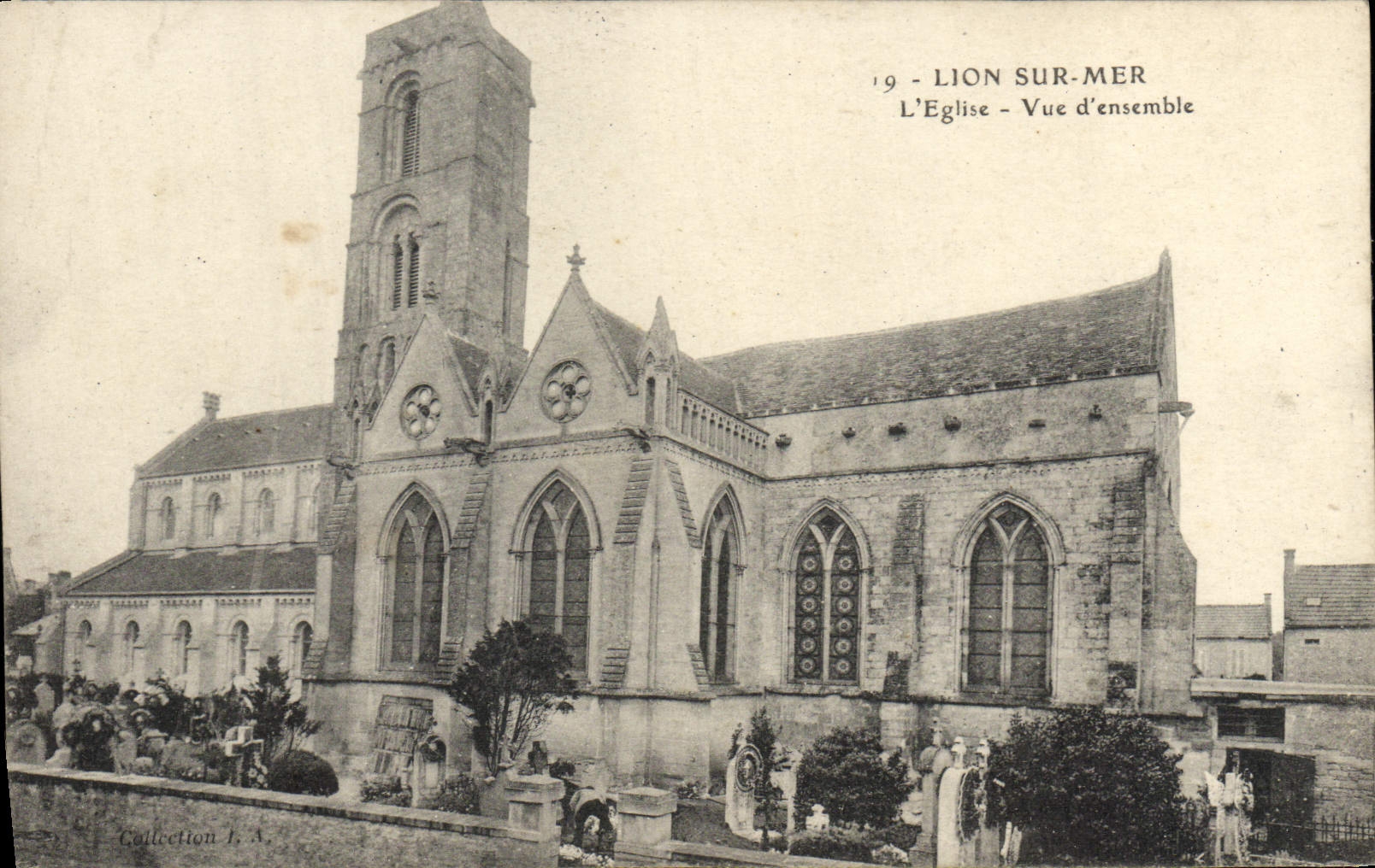 VINTAGE POSTCARD Lion sur Mer the Overall picture Church
