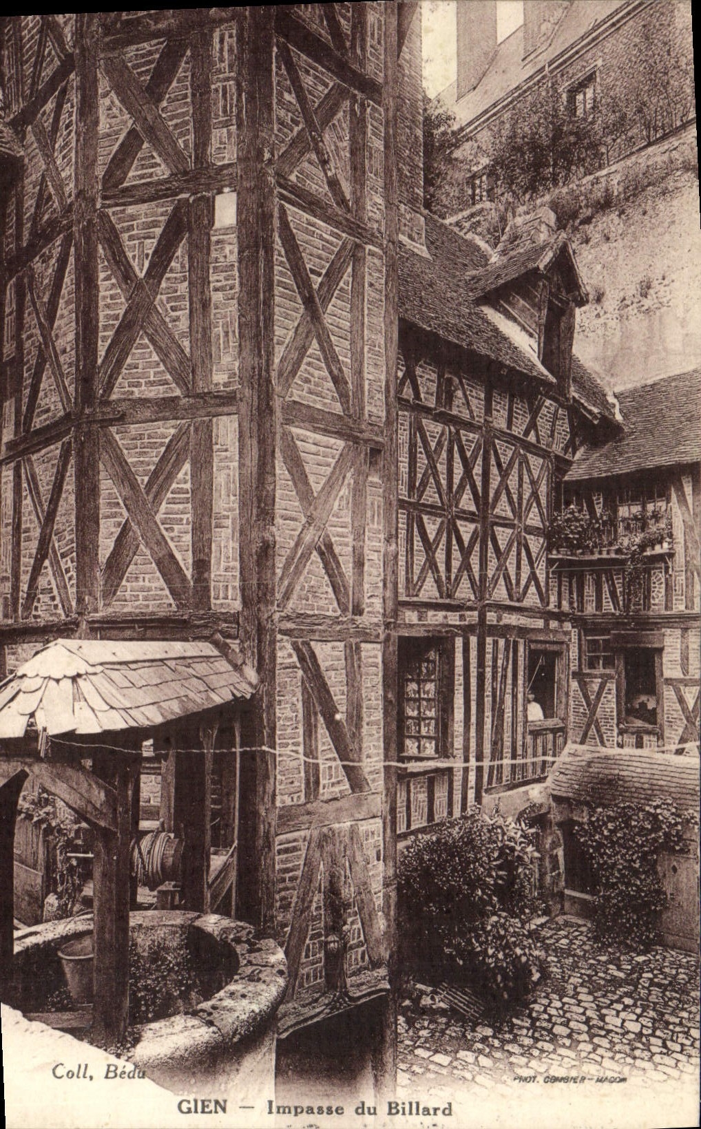 VINTAGE POSTCARD Gien Dead end Of Billiards