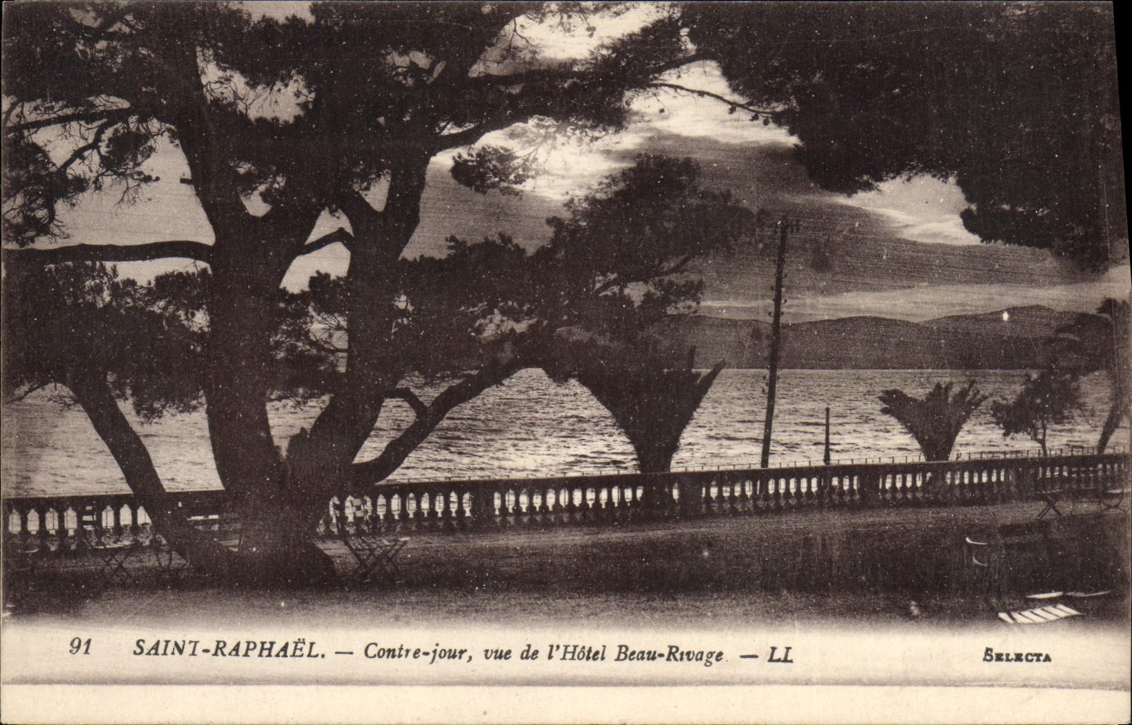 VINTAGE POSTCARD Holy Raphael Against Day Seen Of the Hotel Beautiful Shore