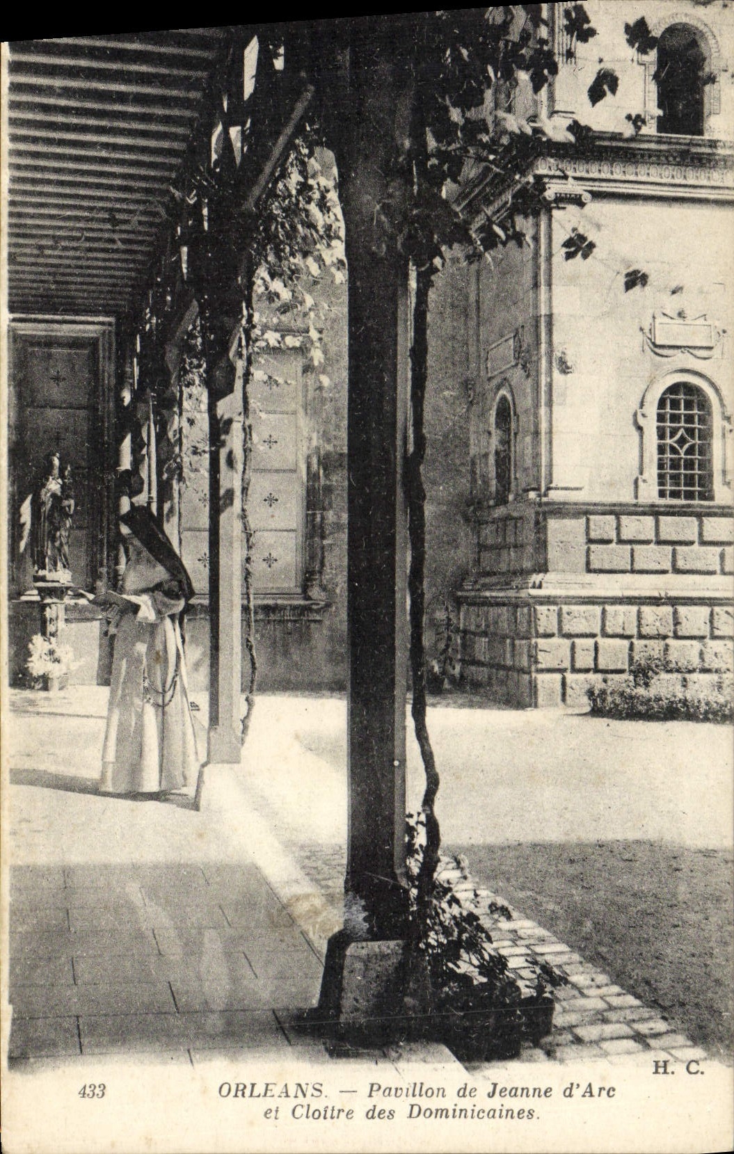 CPA Orleans Pavillon De Jeanne d'Arc Et Cloitre Des Dominicaines