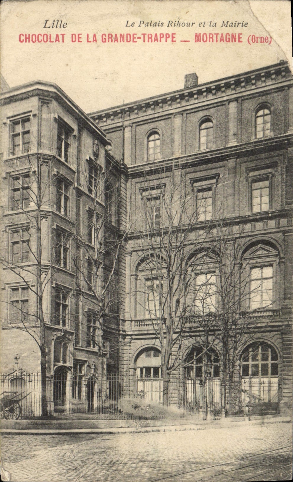 CPA Le Palais Rihour Et La Mairie Chocolat De La Grande Trappe Mortagne