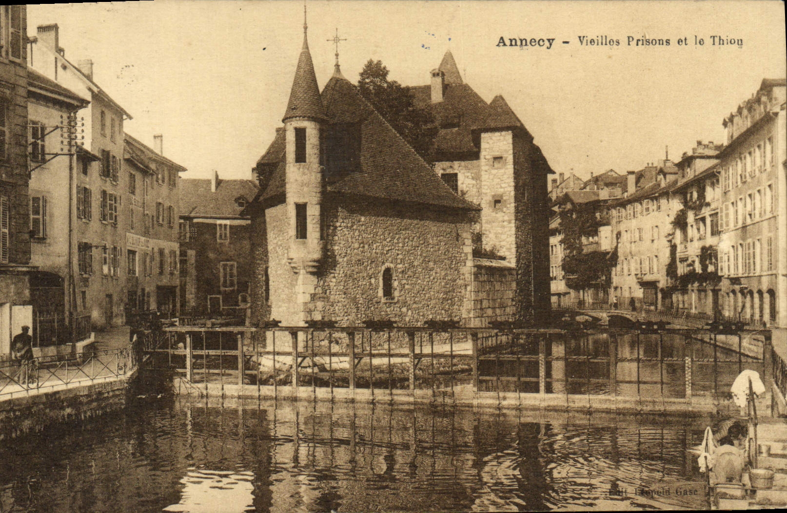 CPA Annecy Vieilles Prisons Et Le Thiou