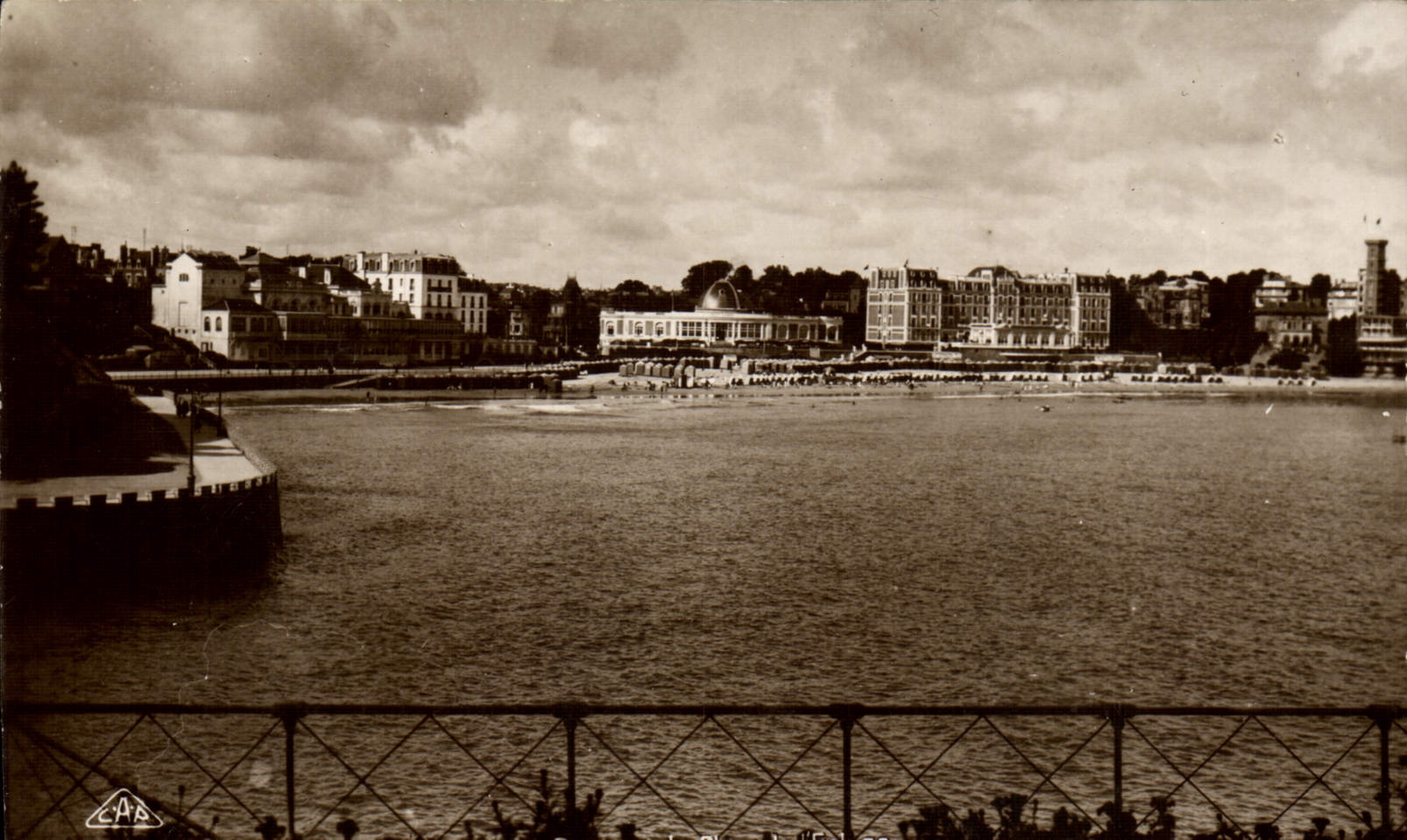 POSTAL MODERNA Dinard la playa de la cerradura