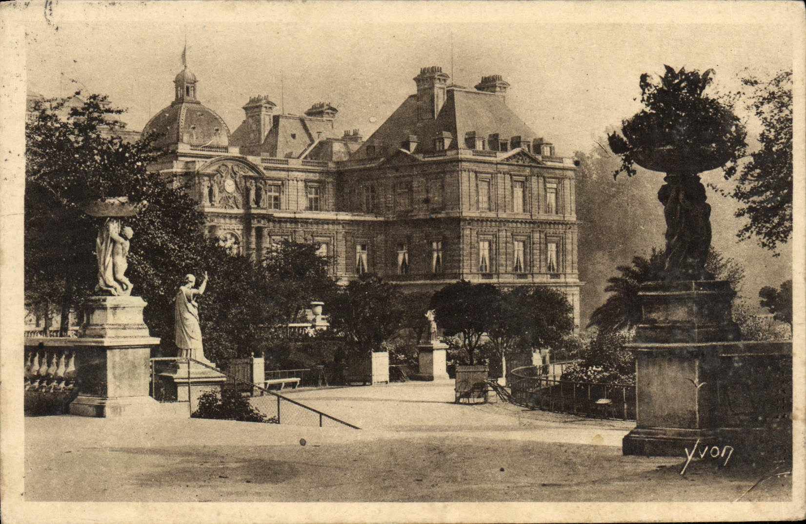 CPA Paris En Flanant Le palais et jardin du Luxembourg