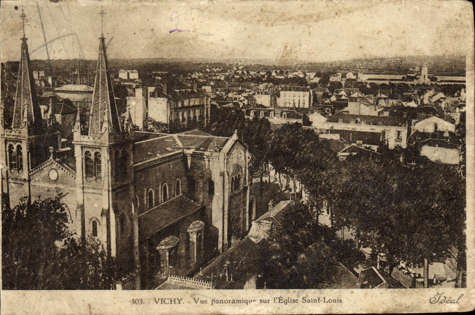 CPA Vichy Vue panoramiques sur l'eglise Saint Louis