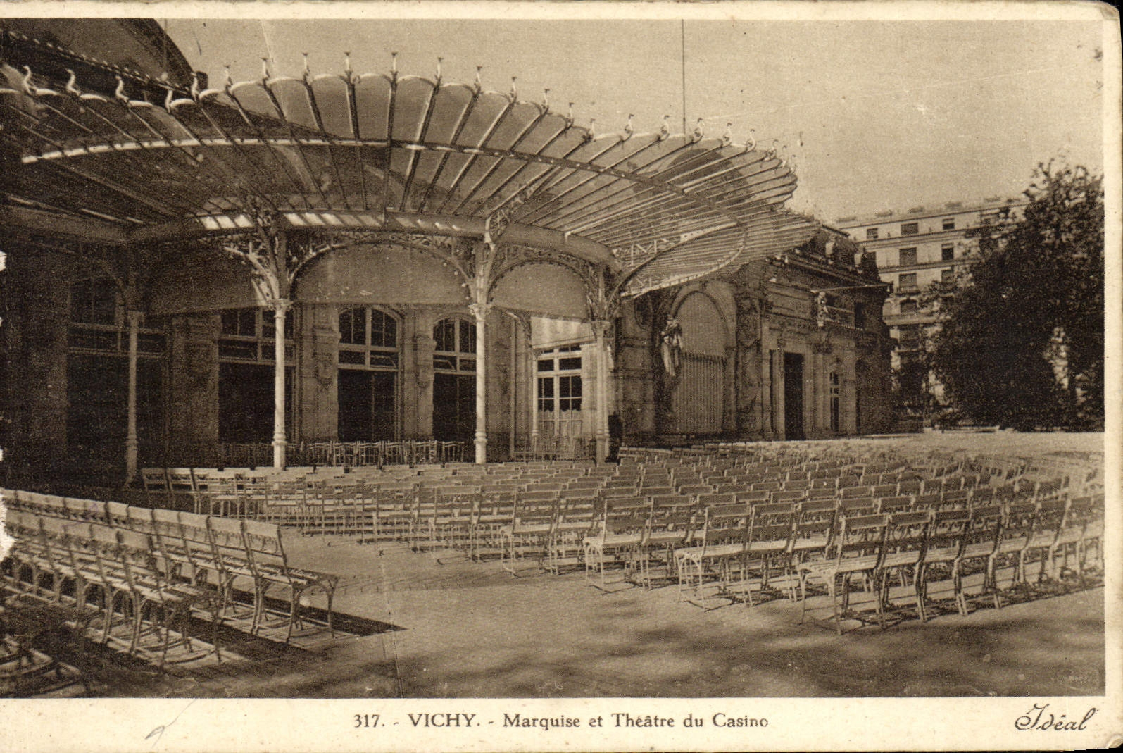 CPA Vichy Marquise et Theatre du Casino