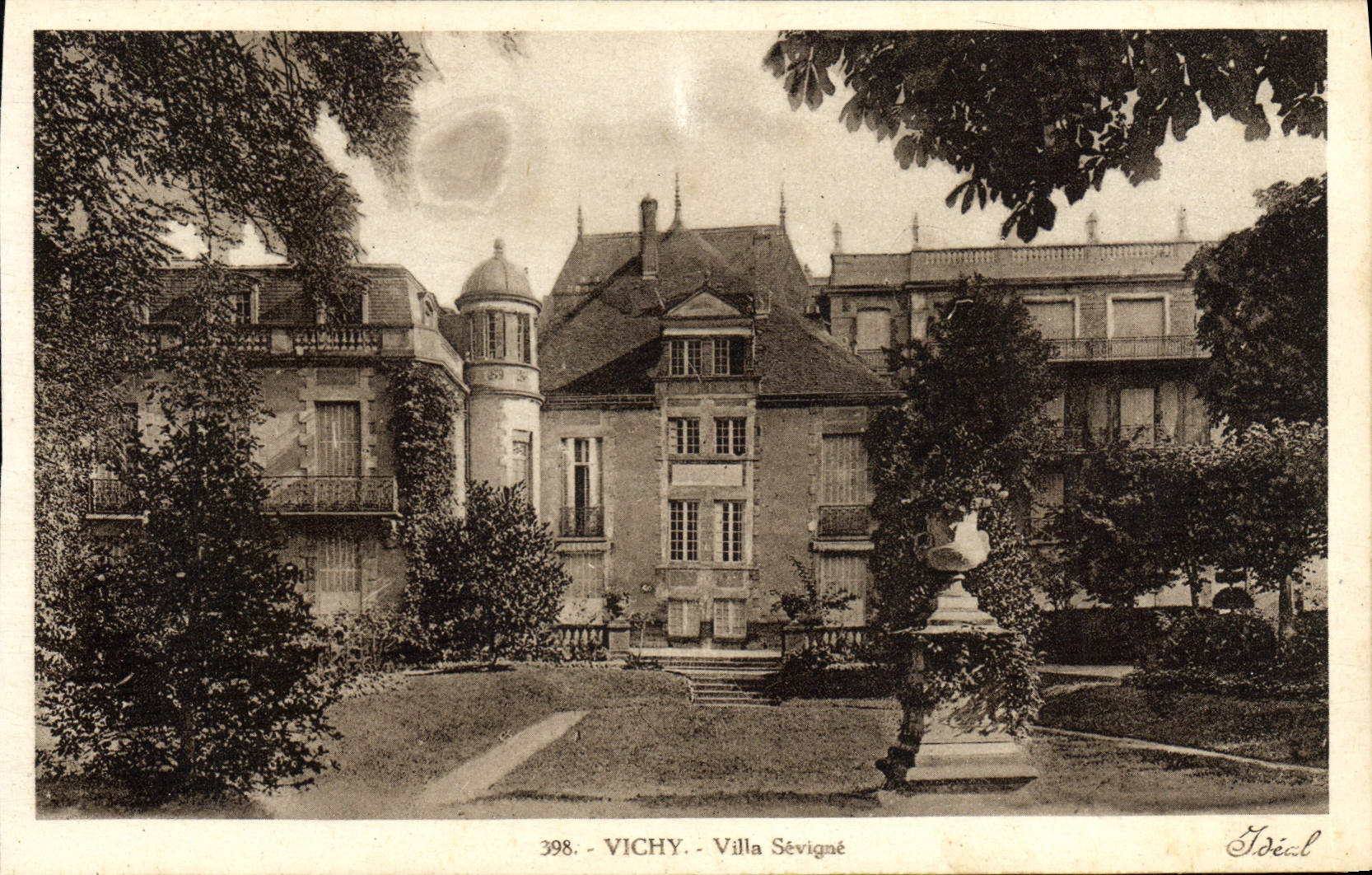 CPA Vichy Villa Sevigne