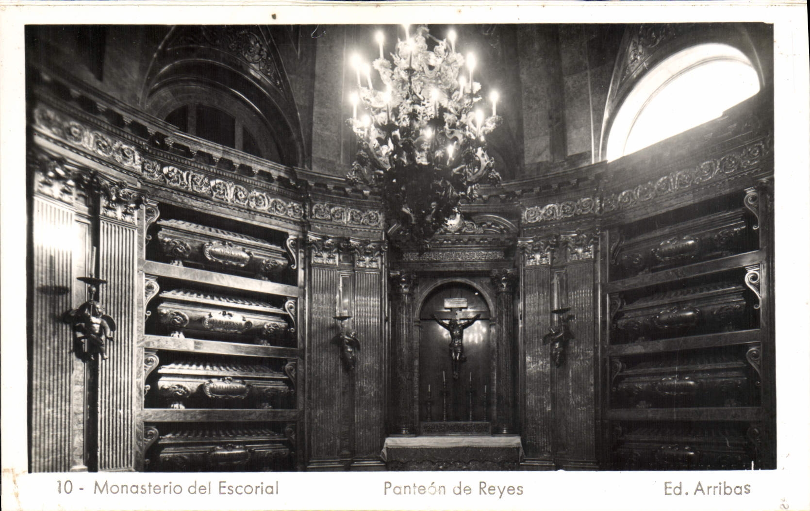 Del Escorial Panteon de Monasterio de la POSTAL de la VENDIMIA de Reyes