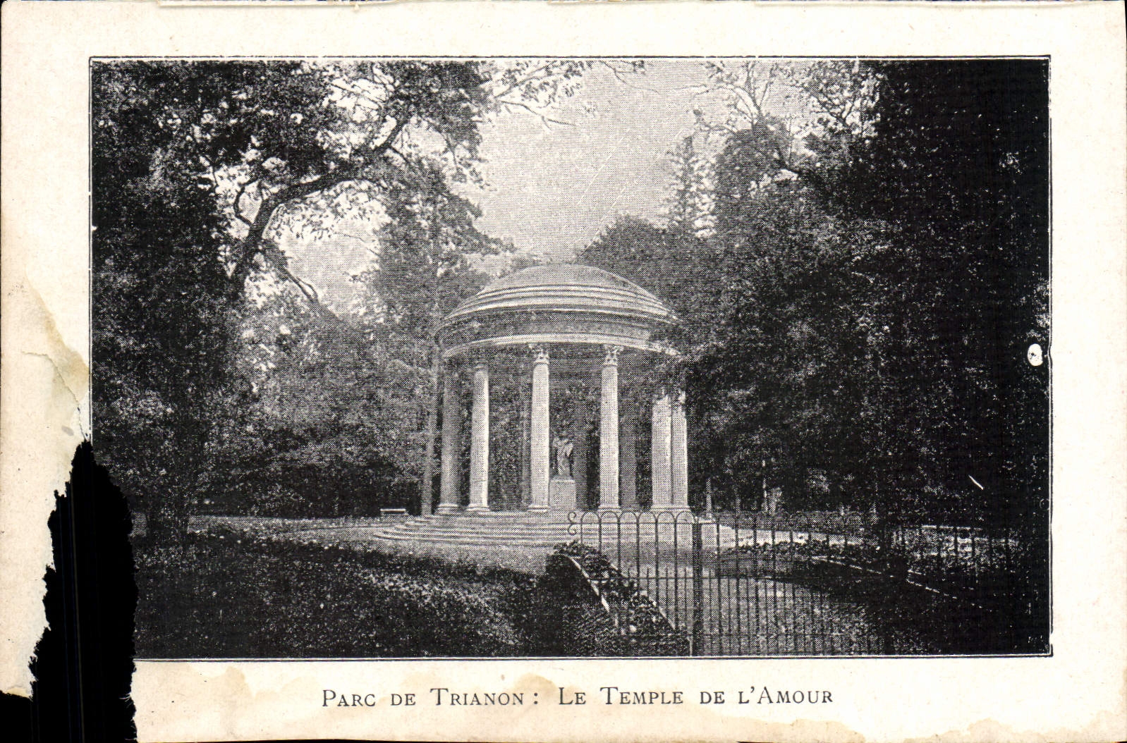 CPA Parc De Trianon Le Temple De L'Amour
