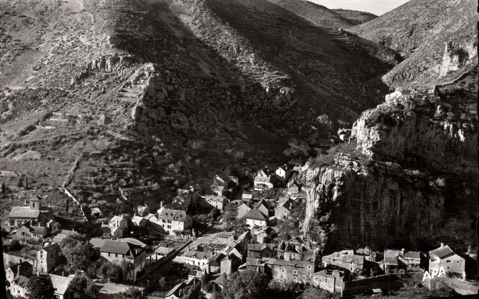 MODERN CARD By Traversing the Gorges of the Tarn Malene View taken of the rock of the Virgin