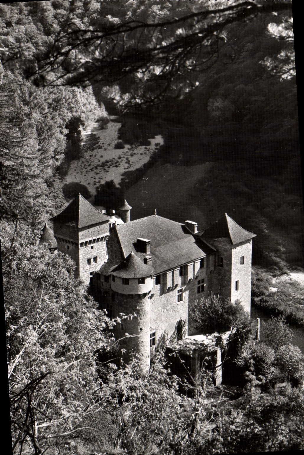 MODERN CARD By Traversing the Gorges of the Tarn the Castle of Caze