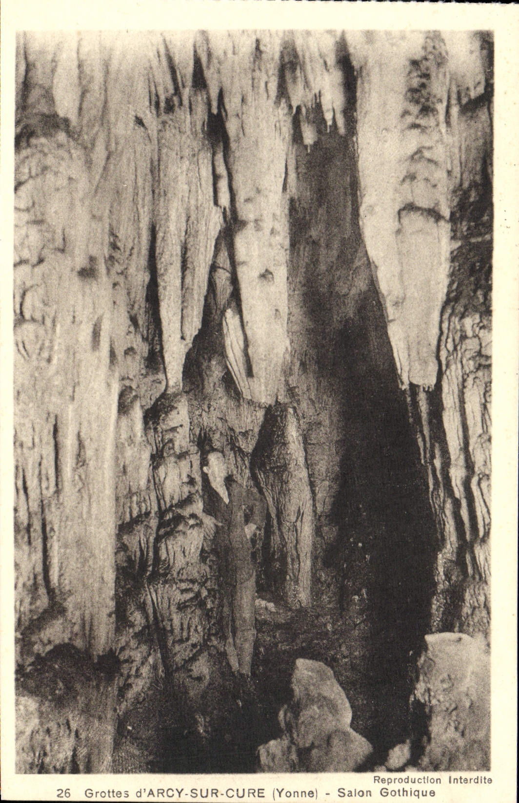 VINTAGE POSTCARD Caves of Arcy On Gothic Cure Living room