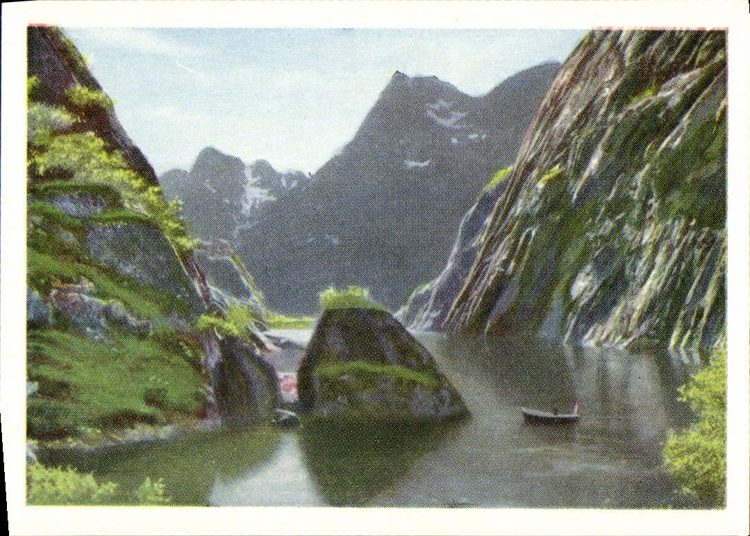 MODERN CARD Trollfjord