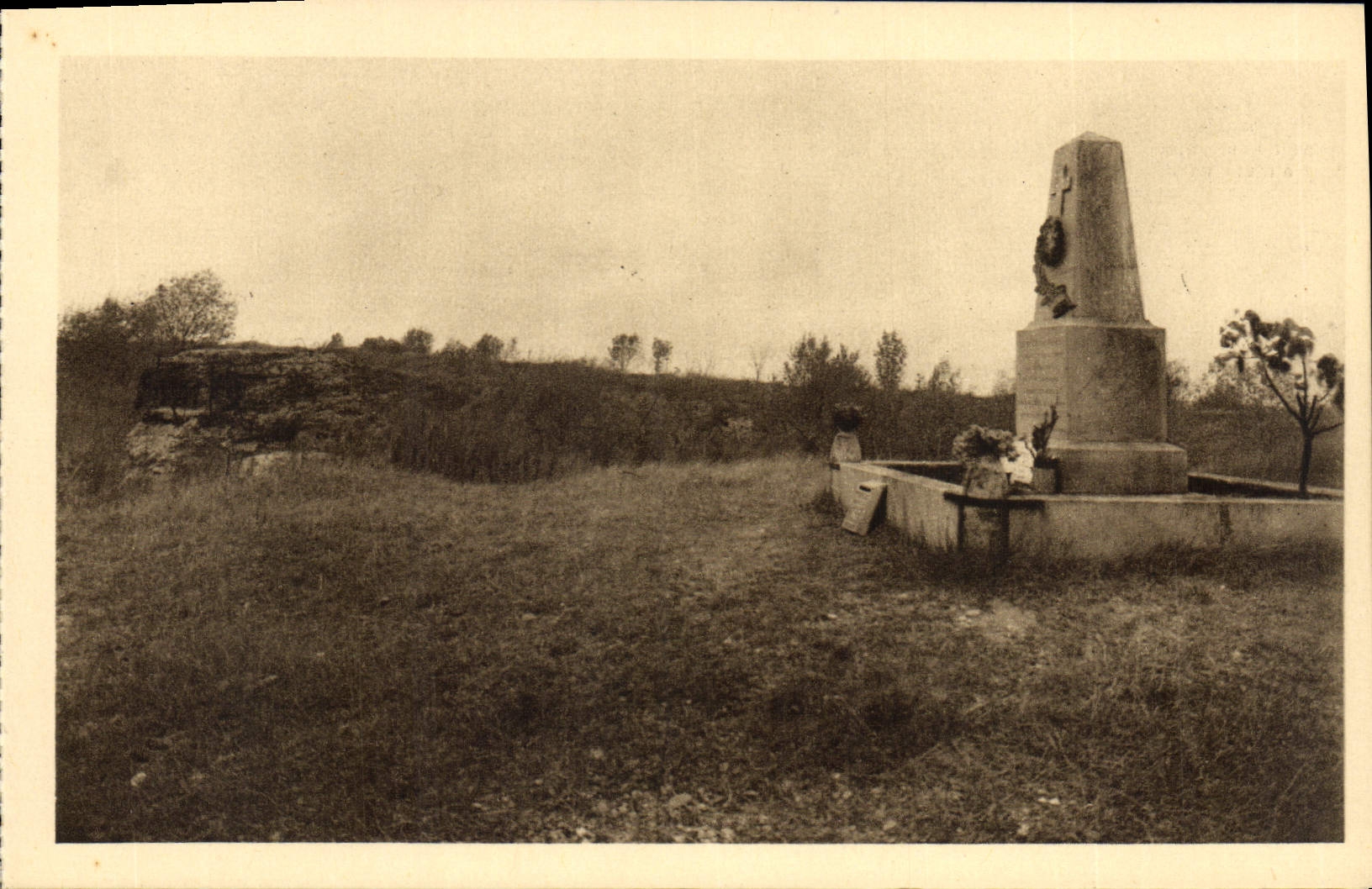 VINTAGE POSTCARD Extremely of Douaumont Monument of the 74eme Militaria Battalion