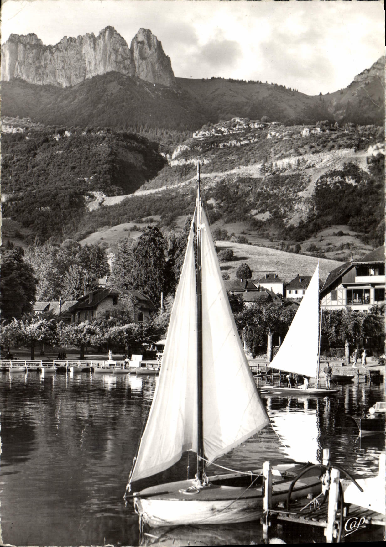 CPM Lac d'Annecy Le Port de Talloires Bateau 