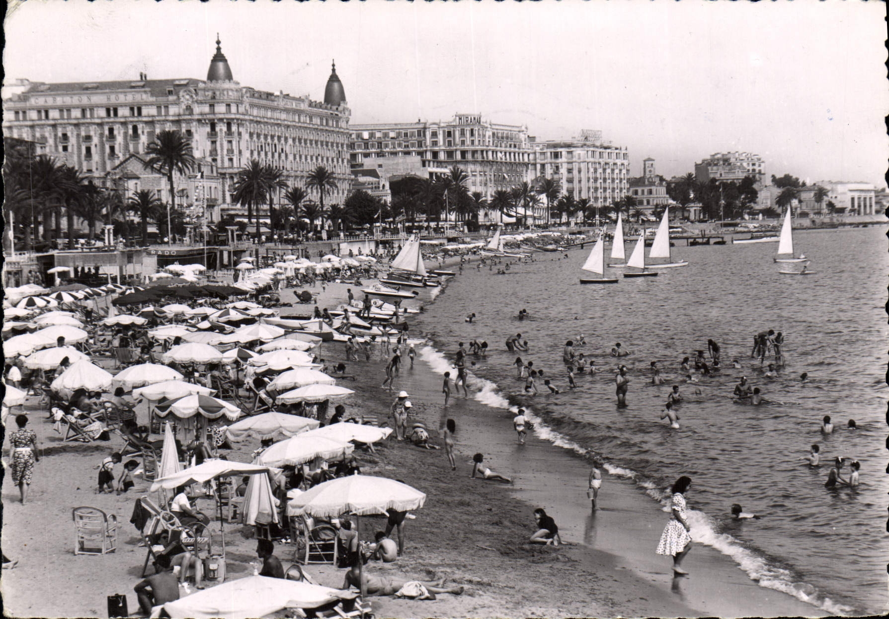 MODERN CARD the Dimension Of Cannes Azure the Beach and Hotels