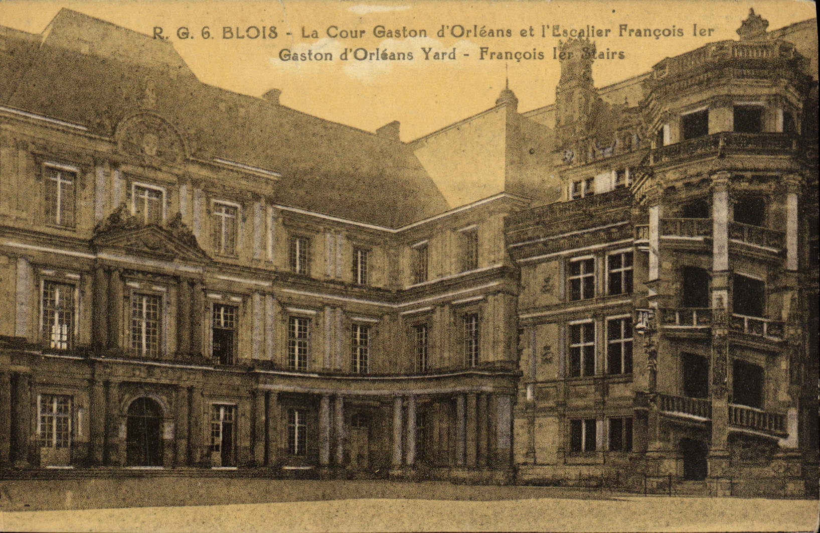 CPA Blois La Cour Gaston d'Orleans et l'Escalier Francois 1er