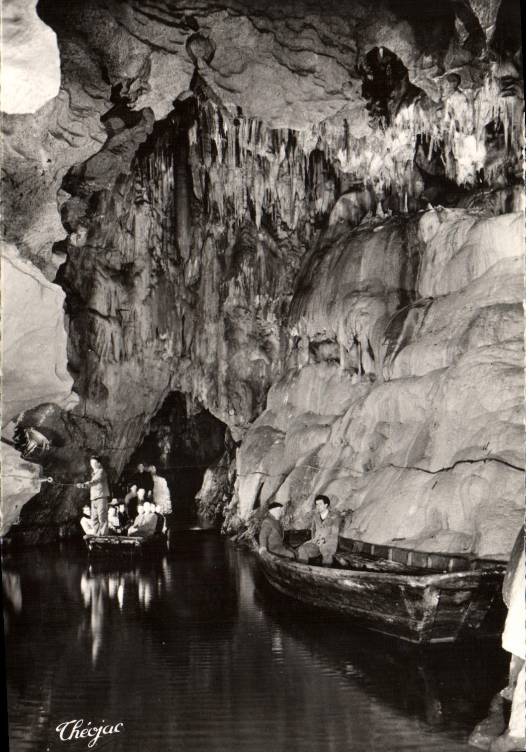 MODERN CARD Caves De Betharram the Underground River with the Palate of the Fairies