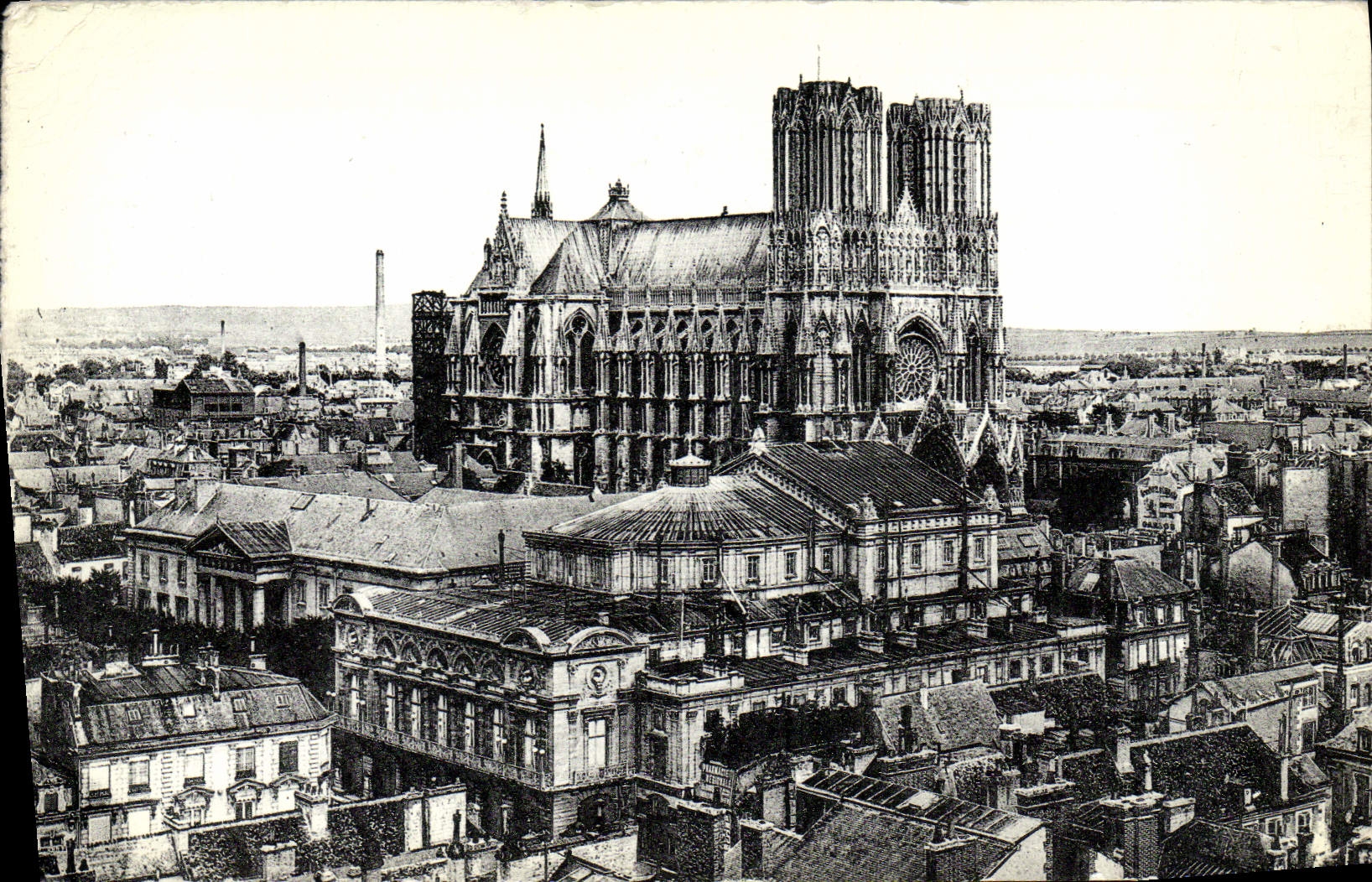 CPA Reims Panorama pris de L'Eglise St Jacques