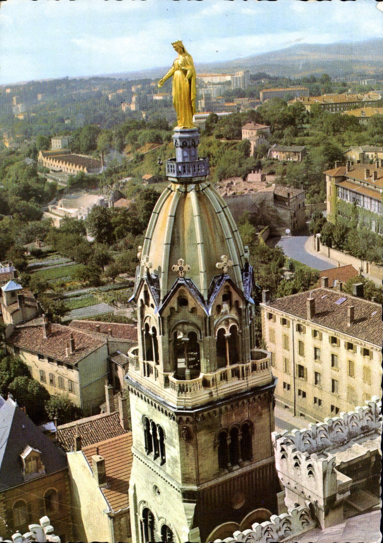 POSTAL MODERNA cámara acorazada vieja de Lyon de Fourviere la Virgen dorado de Fabisch