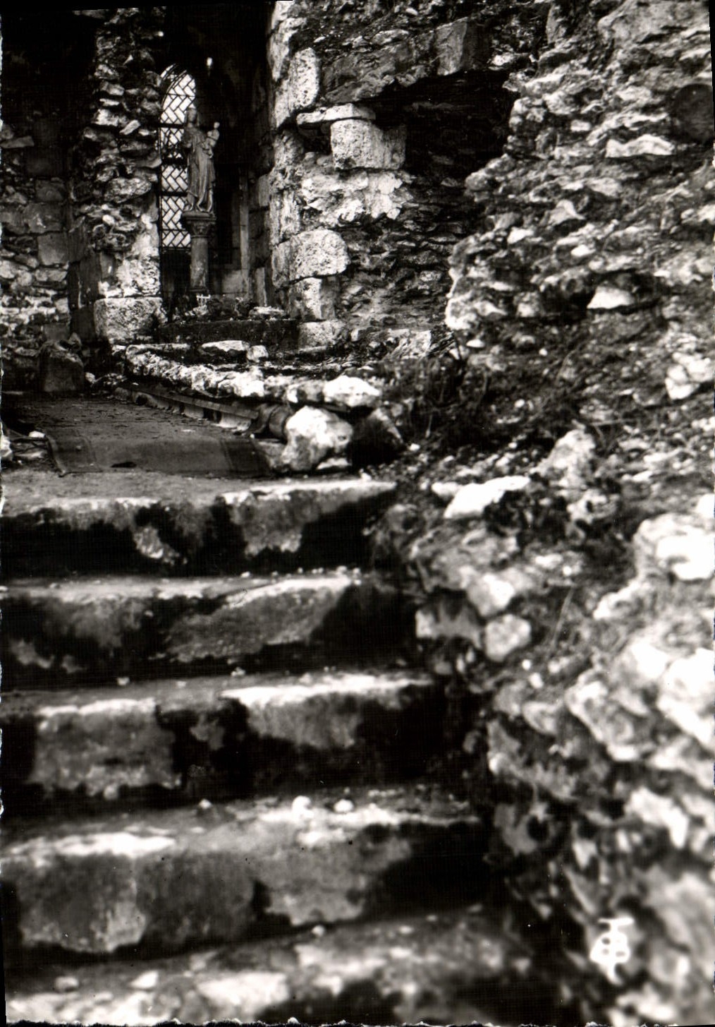 MODERN CARD Dourdan the Castle Tower of the Virgin