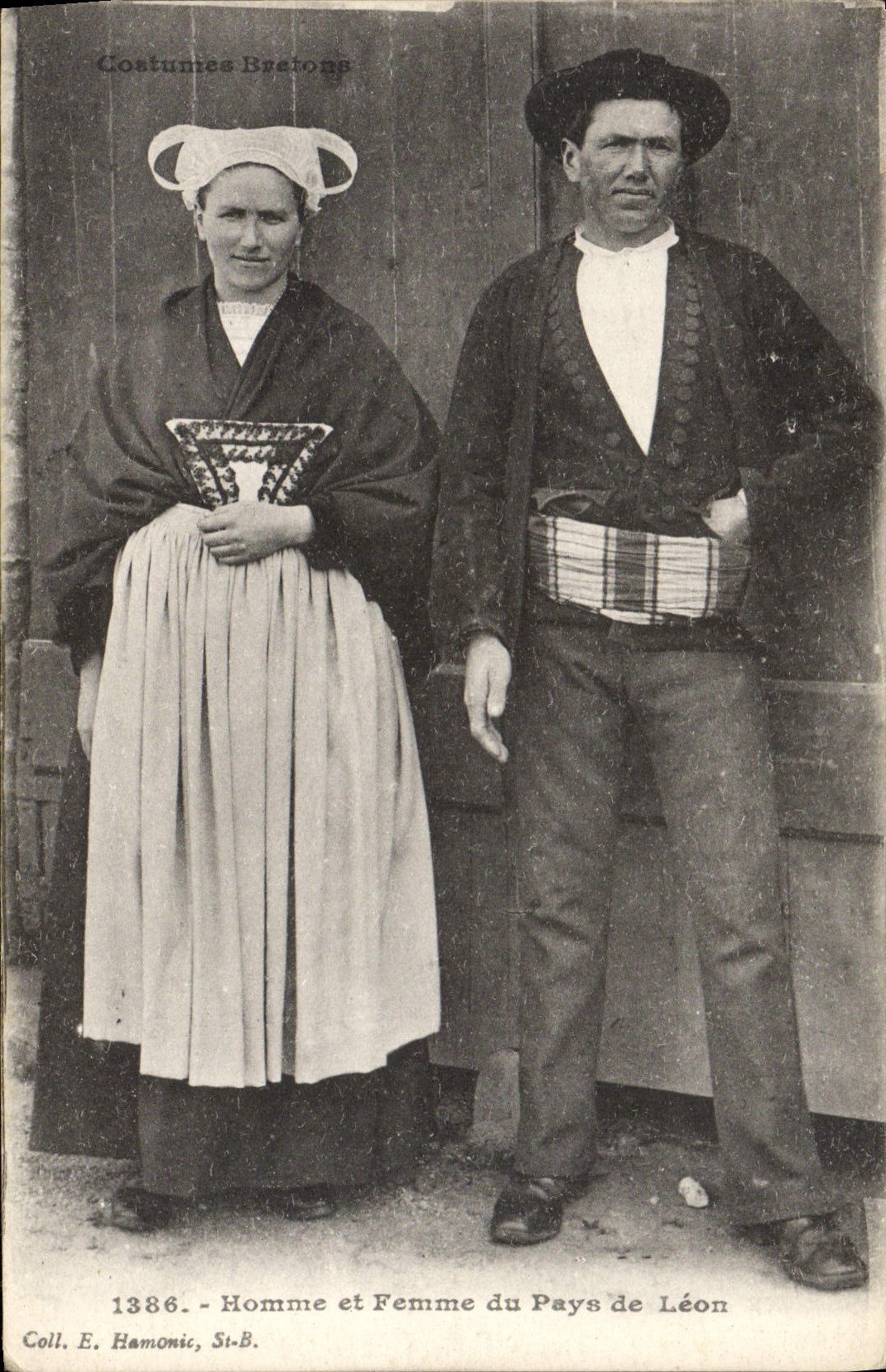 VINTAGE POSTCARD Man and Woman of the Country of Leon Folklore