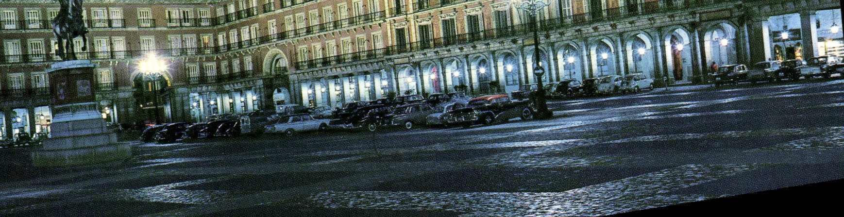 MODERN CARD Madrid Vista nocturna of Plaza Mayor
