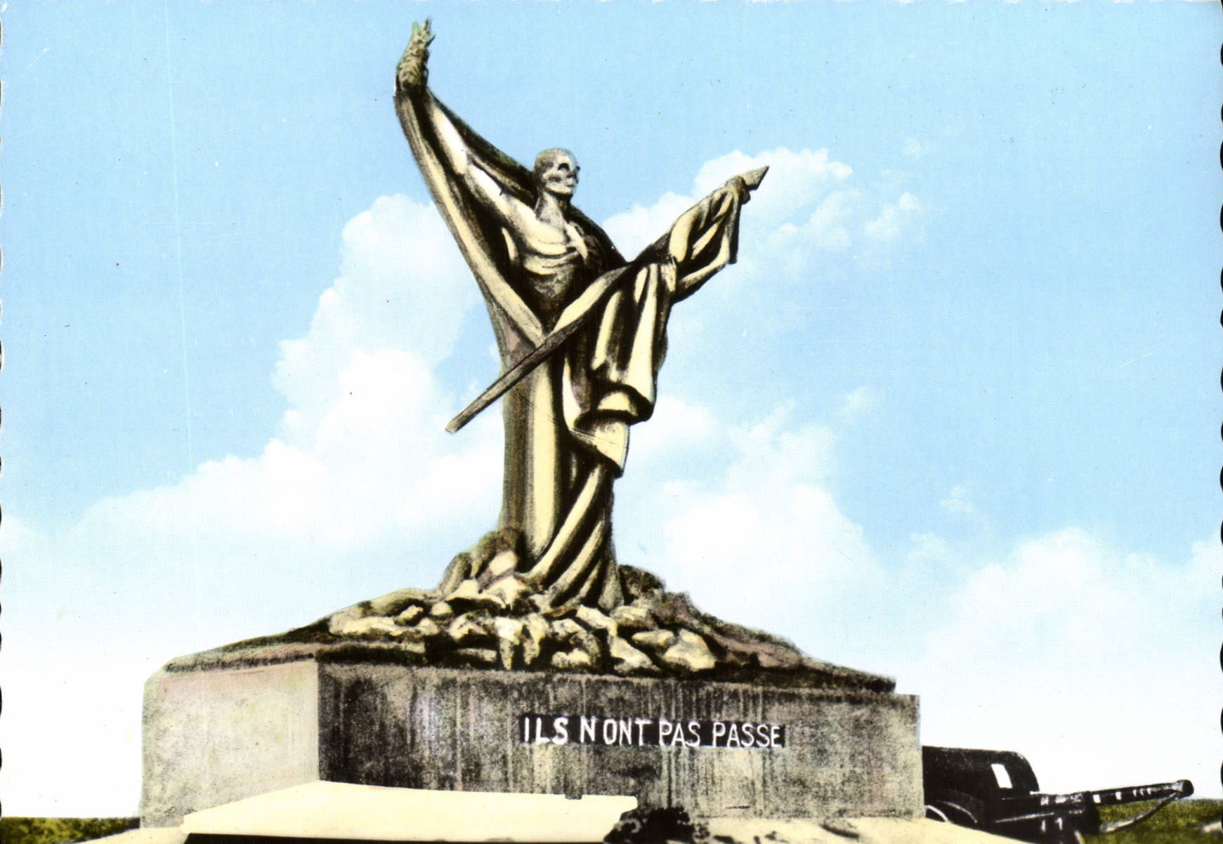 MODERN CARD Death Man Monument raised with the memory of died of the 69eme Militaria division