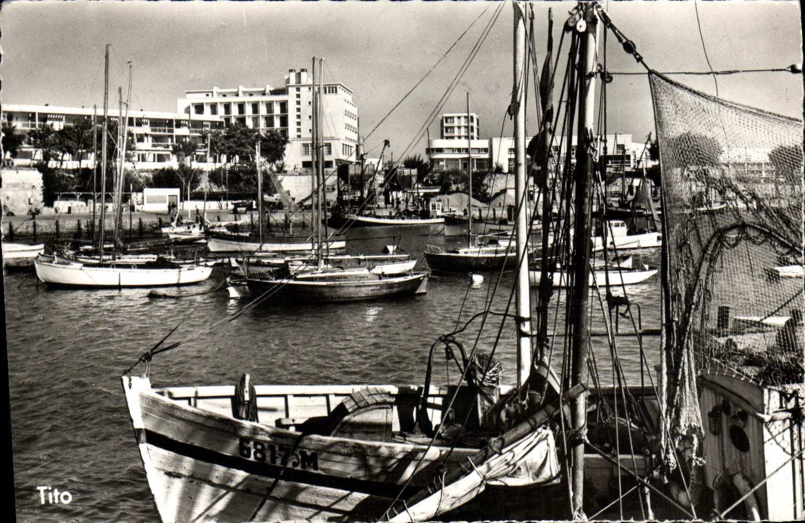 POSTAL MODERNA Royan los barcos portuarios