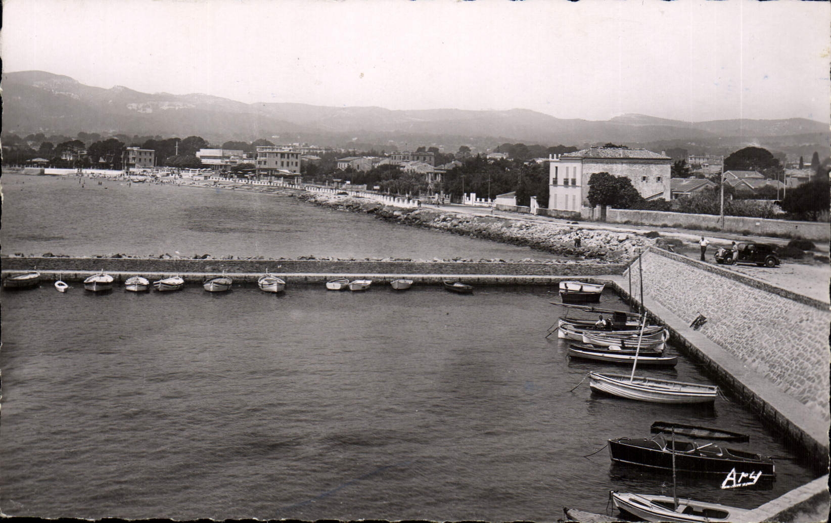 CPM La Ciotat Le Port De St Jean Et La Plage