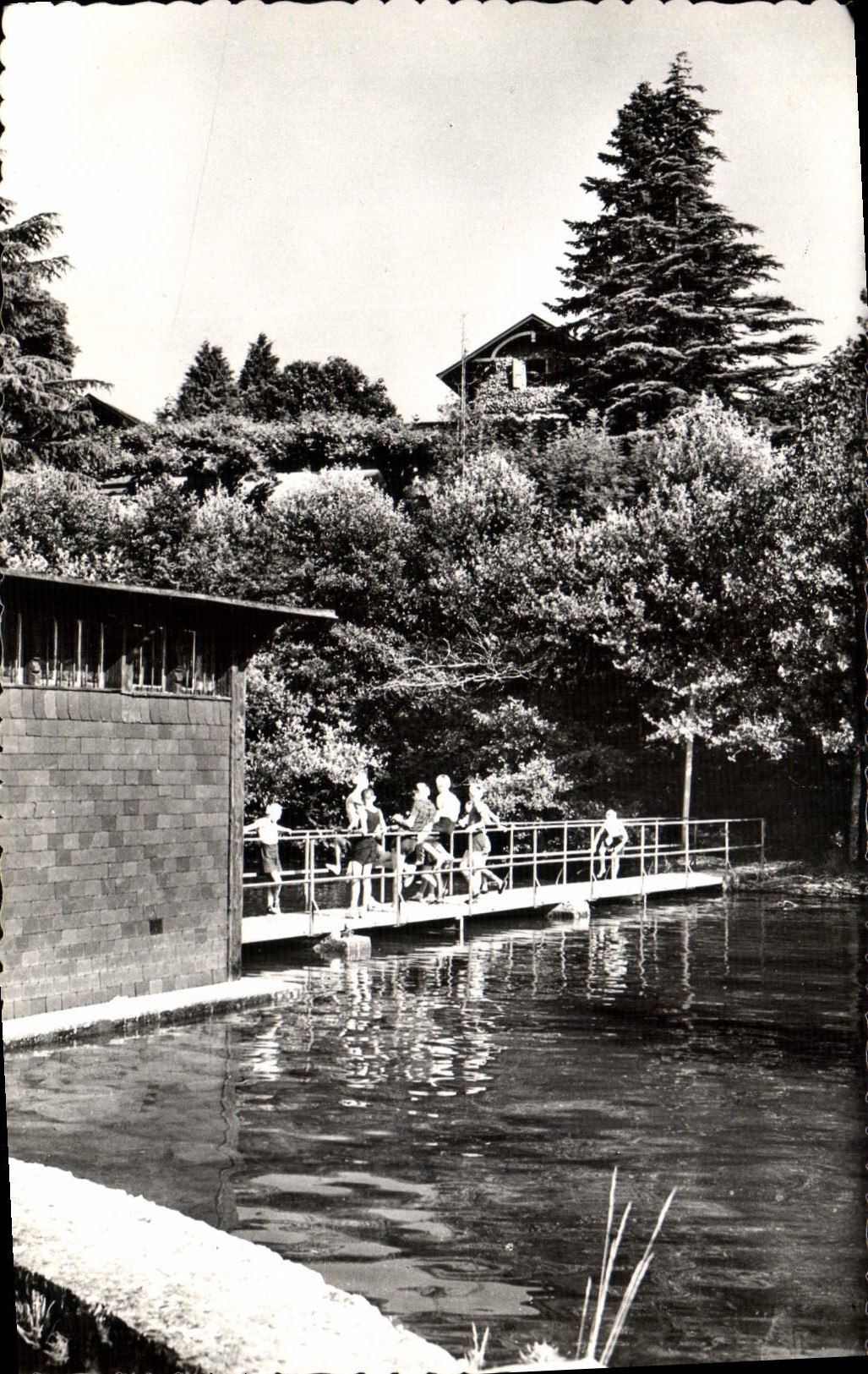 MODERN CARD Hermancia the House Seen Of the Lake Children