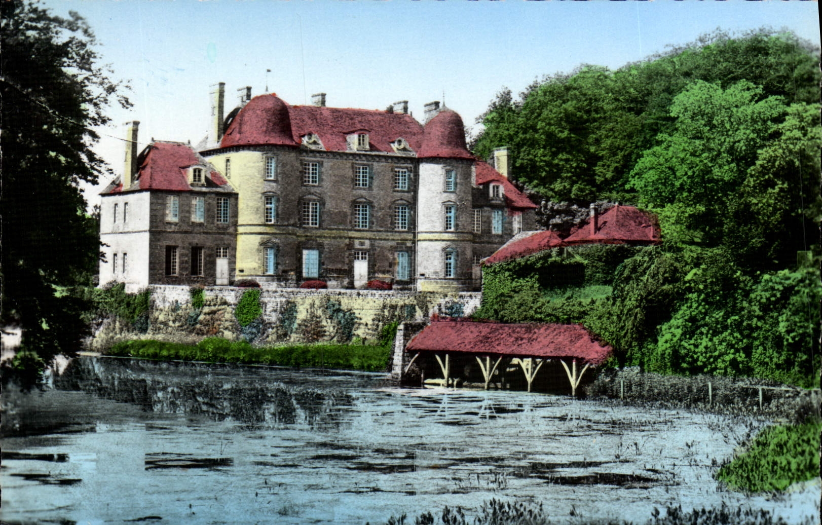 CPM Environs De Bagnoles De L'Orne Chateau De Couterne
