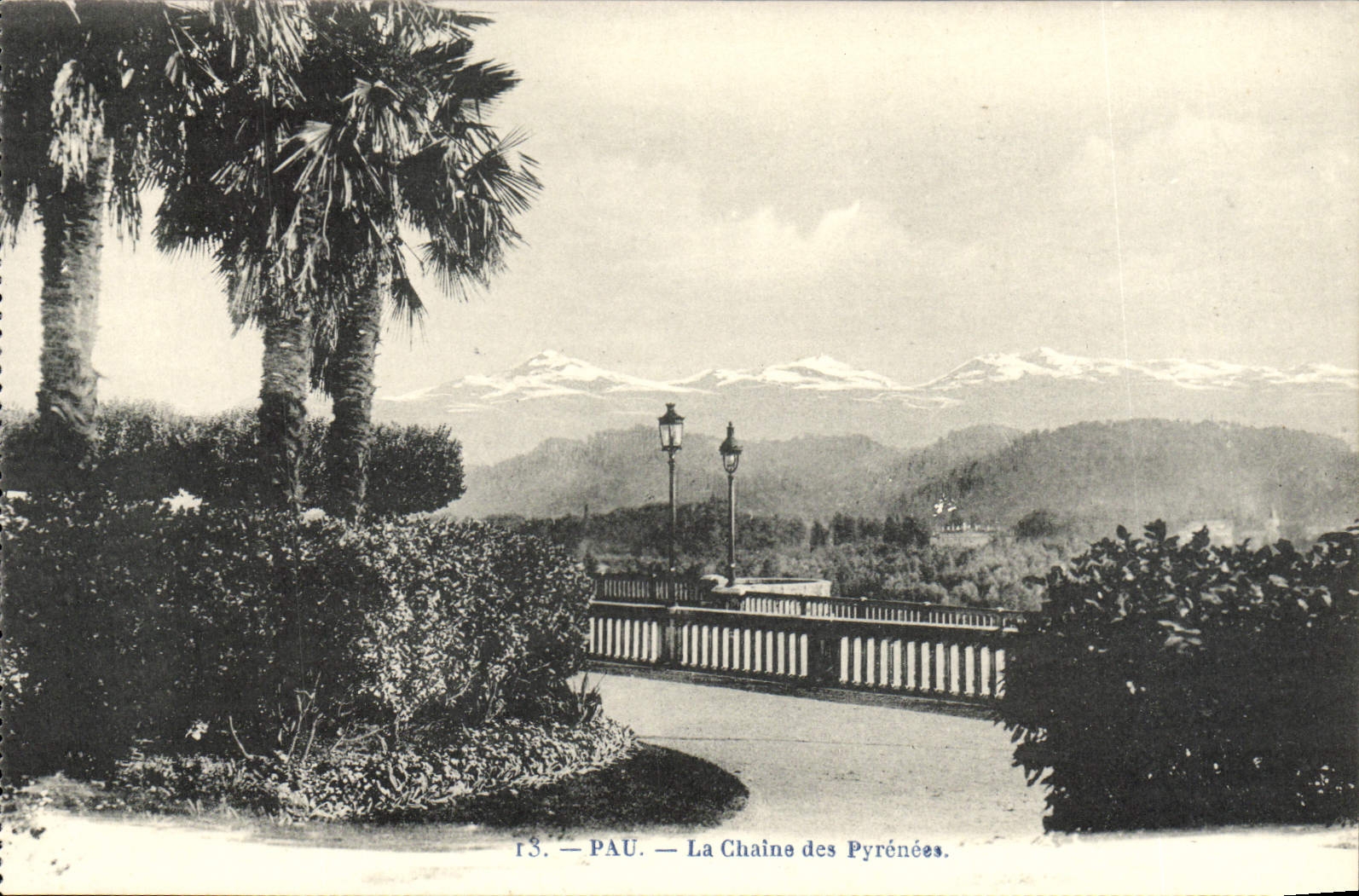 CPA Pau La Chaine Des Pyrenees