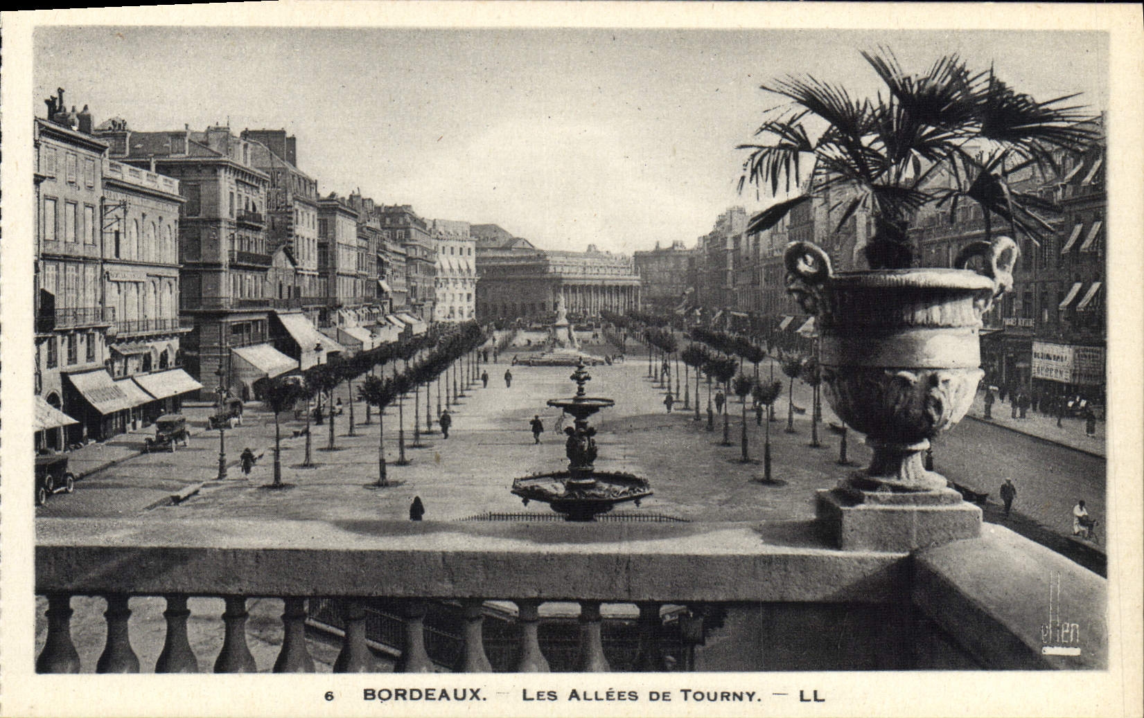CPA Bordeaux Les Allees De Tourny