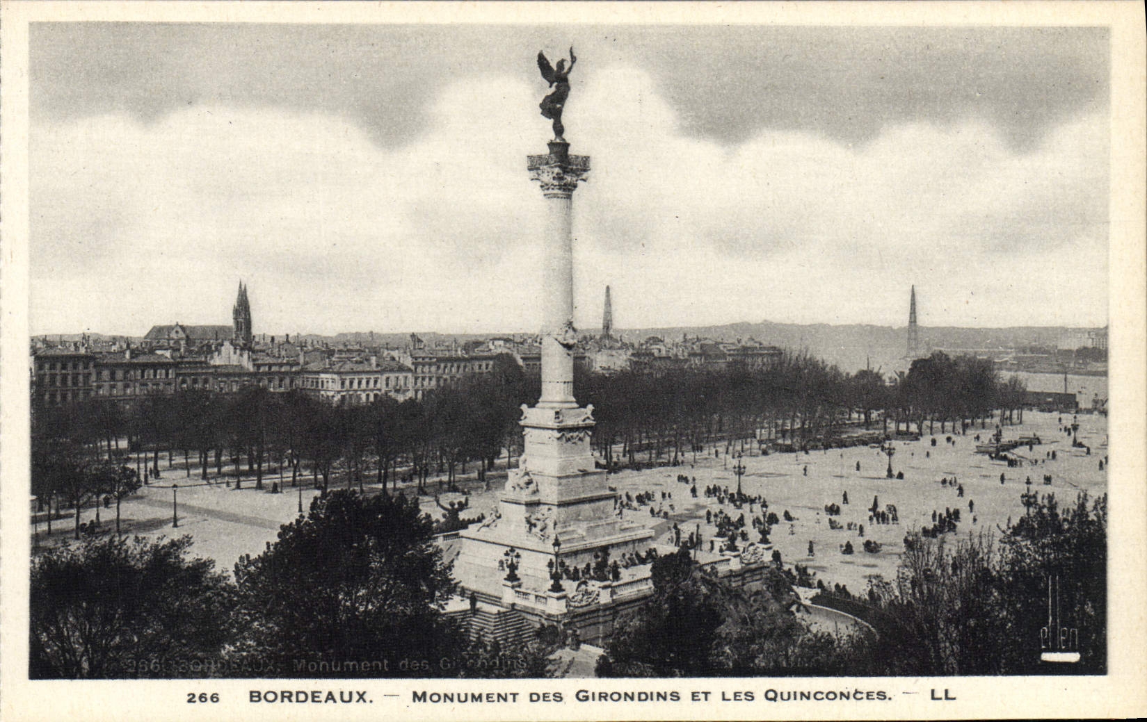 VINTAGE POSTCARD Bordeaux Monument Of Of Gironde And Quincunxes