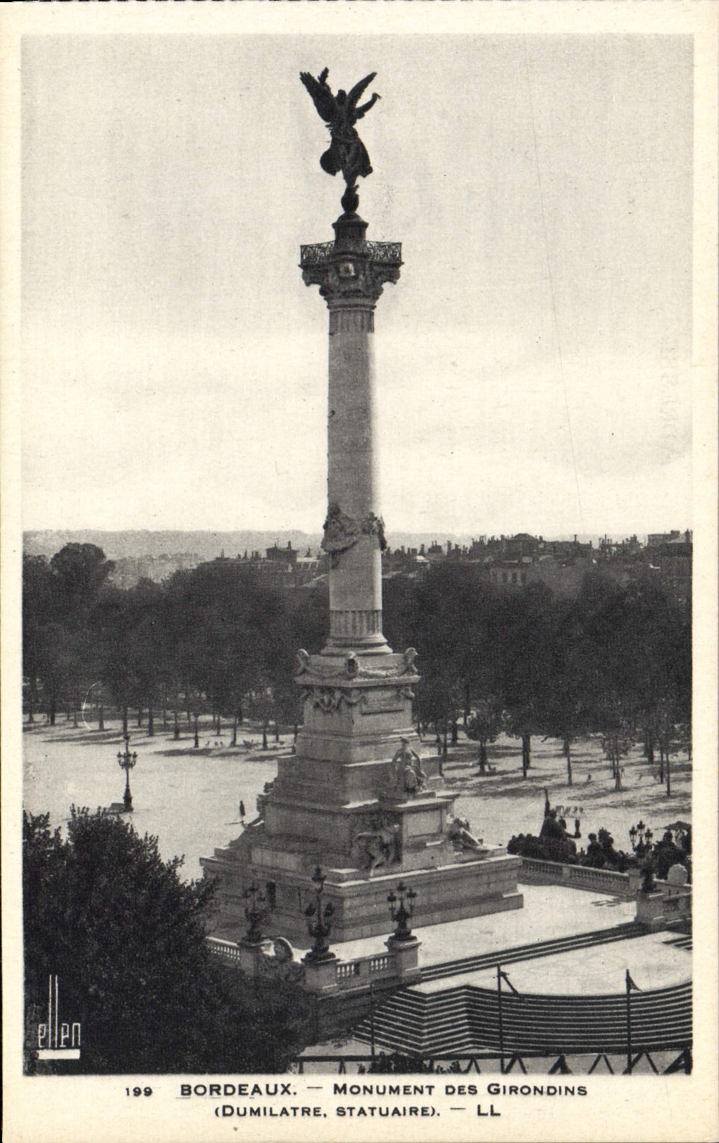 CPA Bordeaux Monument Des Girondins
