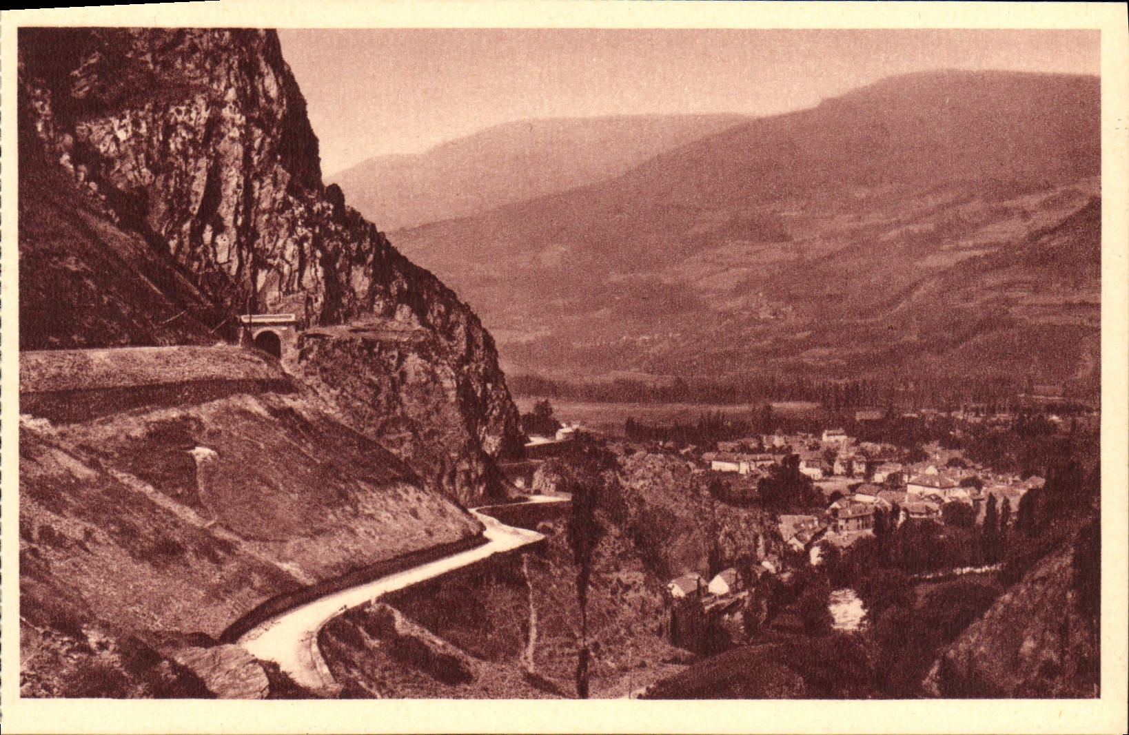 VINTAGE POSTCARD Pierrefitte Road De Cauterets