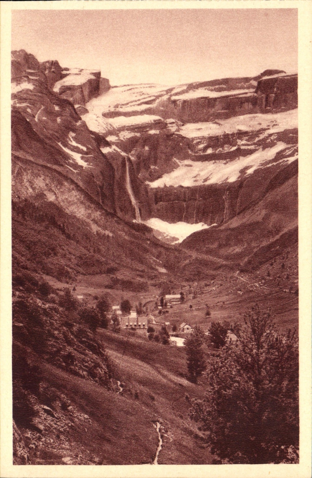 VINTAGE POSTCARD Gavarnie Seen Towards the Circus