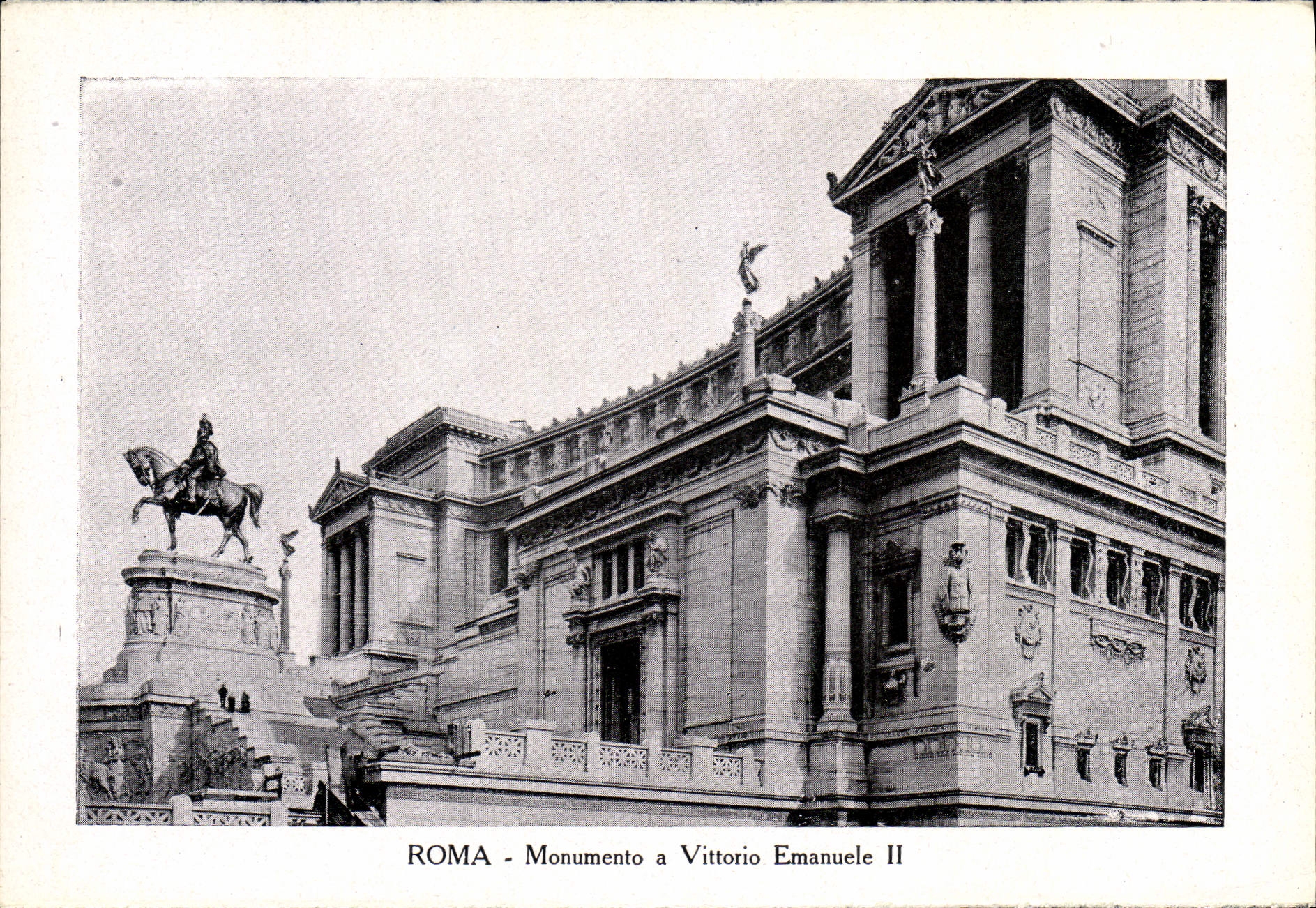 La POSTAL Roma Monumento de la VENDIMIA tiene Vittorio Manuel II
