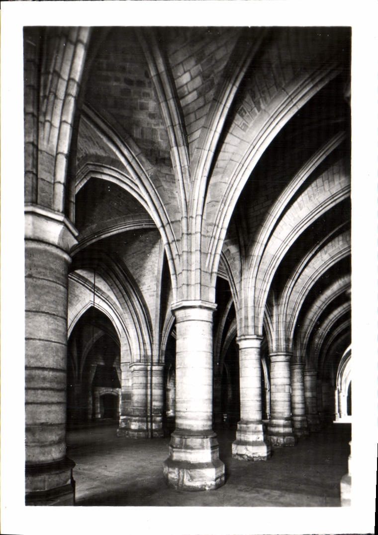 CPM Paris La Conciergerie Du Palais La Grande Salle Basse