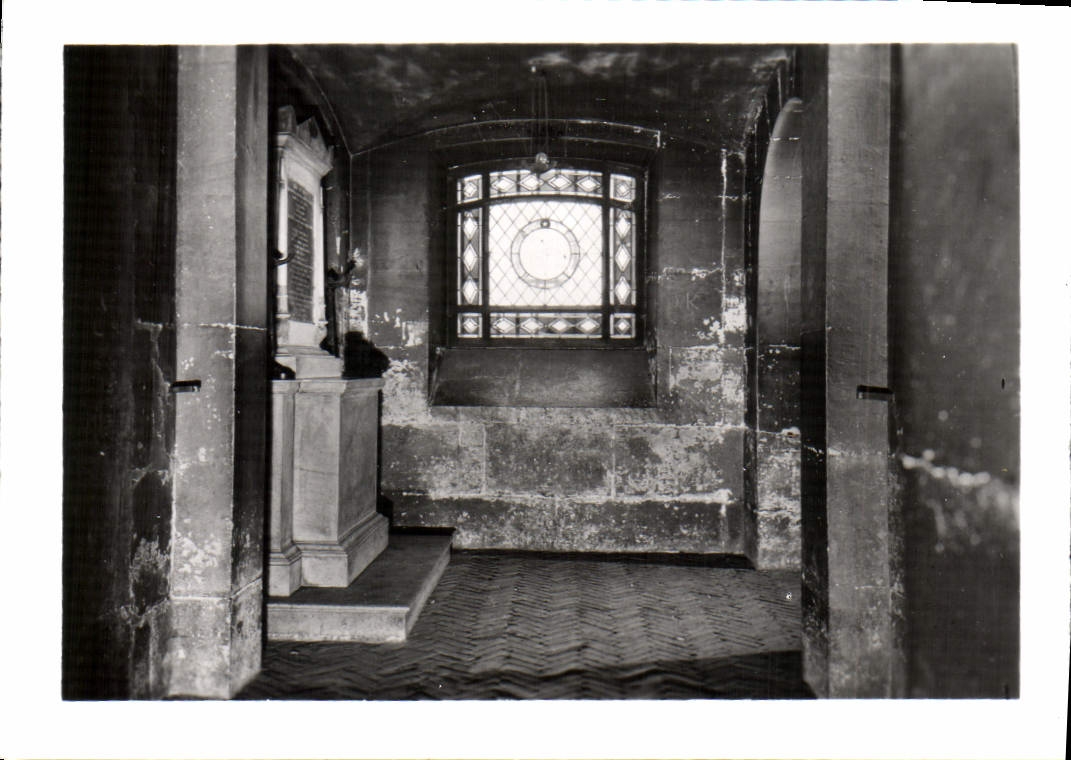 MODERN CARD Paris the Caretaker's lodge Of the Palate the Dungeon Of Marie Anoinette