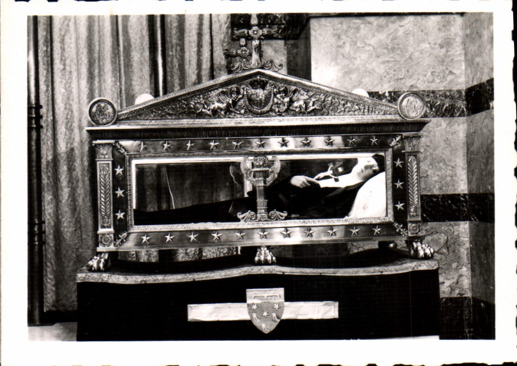 CPM Annecy Basilique De La Visitation Chasse De Ste Jeanne Francoise De Chantal