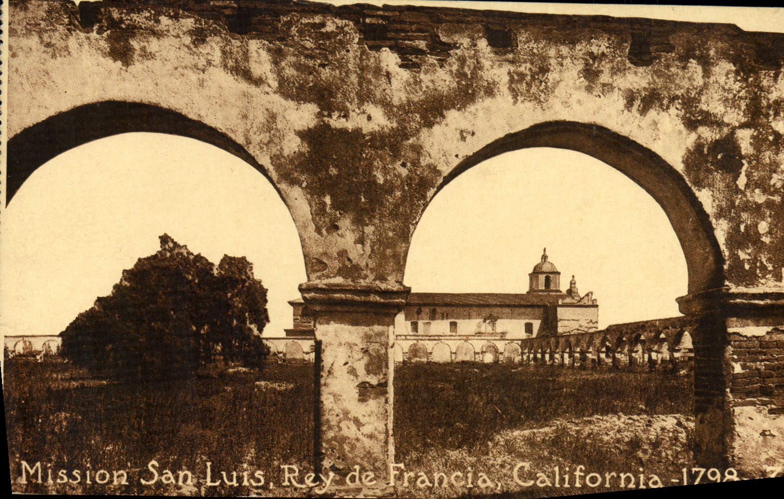 CPA Mission San Luis Rey de Francia California 1798