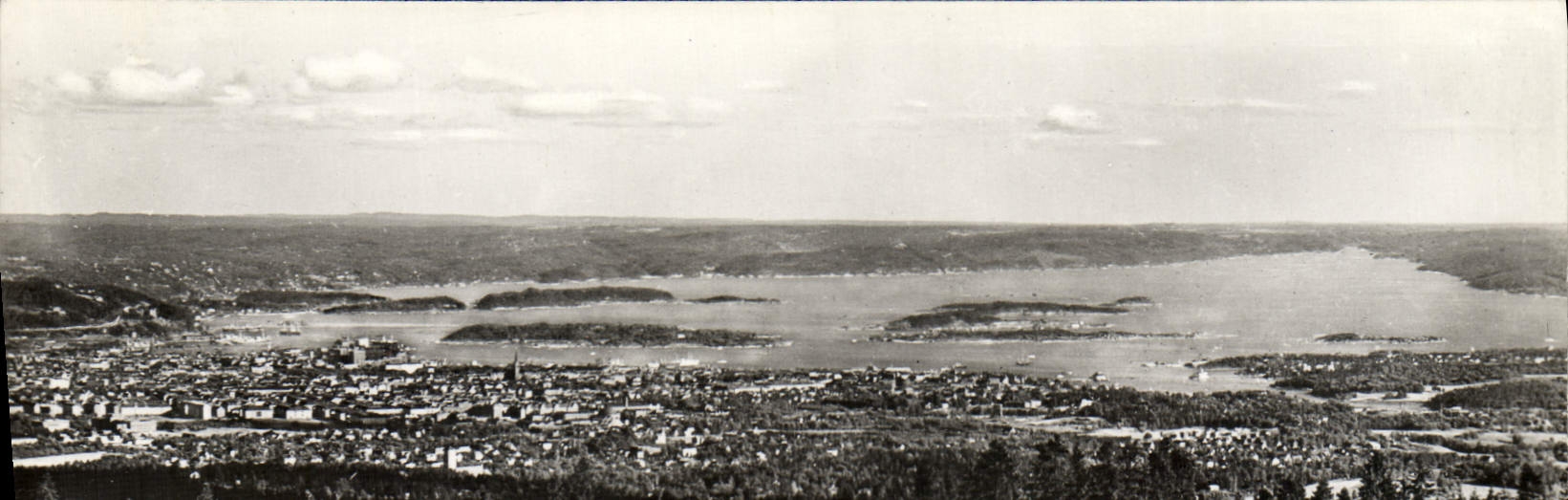 VINTAGE POSTCARD Oslo UTsikt FRA Frognersaeteren