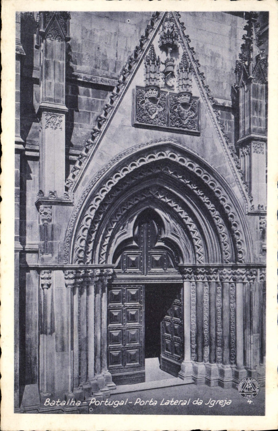 CPA Batalha Portugal Porta Lateral da Igreja