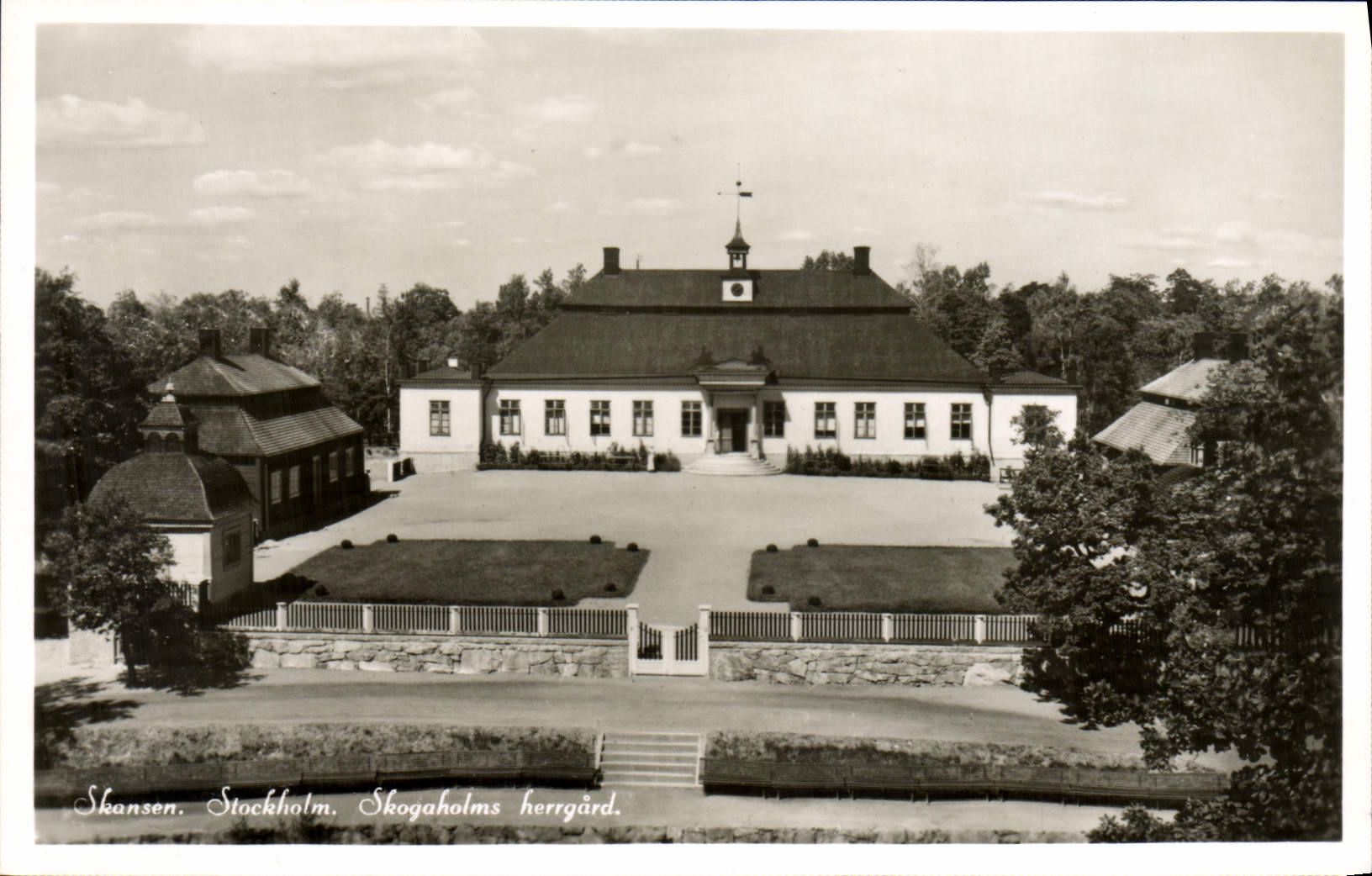 VINTAGE POSTCARD Stockholm Skansen Skogaholms herrgard