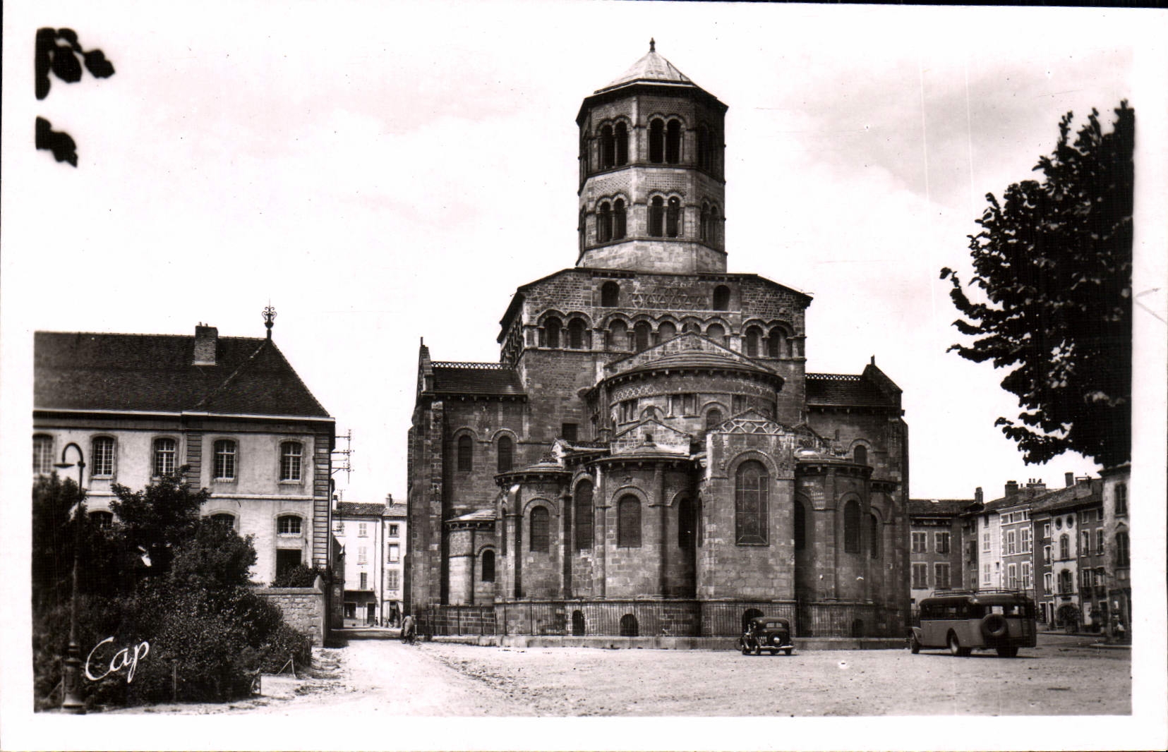 VINTAGE POSTCARD Issoire the Apse of the Church and the College