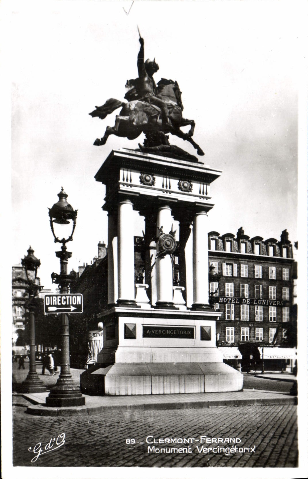Monumento de Clermont-Ferrand Vercingetorix de la POSTAL de la VENDIMIA